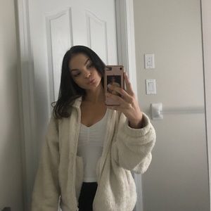 Meet your Posher, Naomi